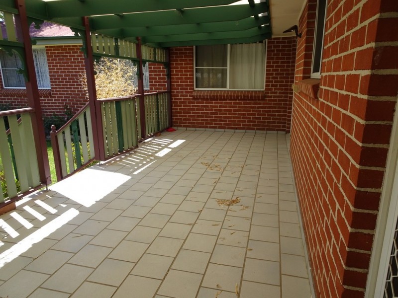 13 Willow Park Avenue, Kootingal NSW 2352