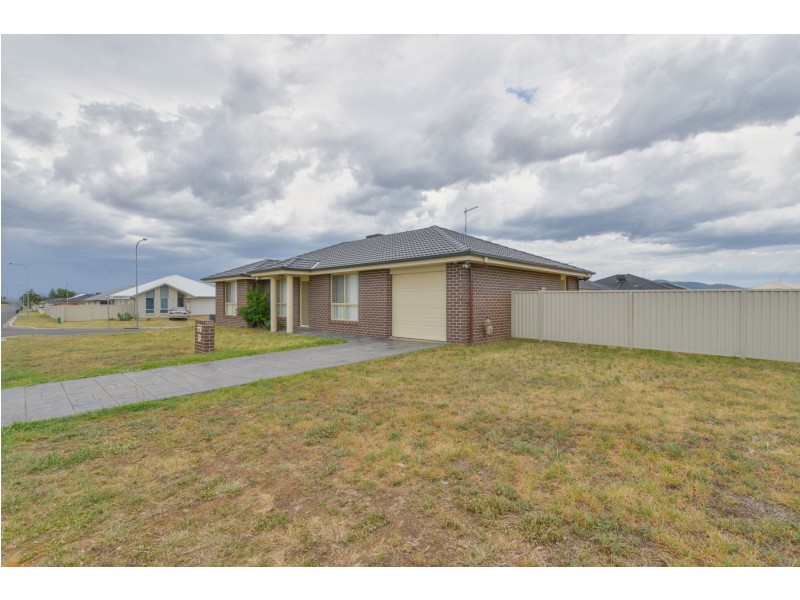 38 Marathon Street, Tamworth NSW 2340