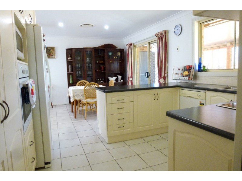 18 Ventnor Drive, Tamworth NSW 2340