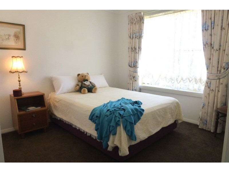 18 Ventnor Drive, Tamworth NSW 2340