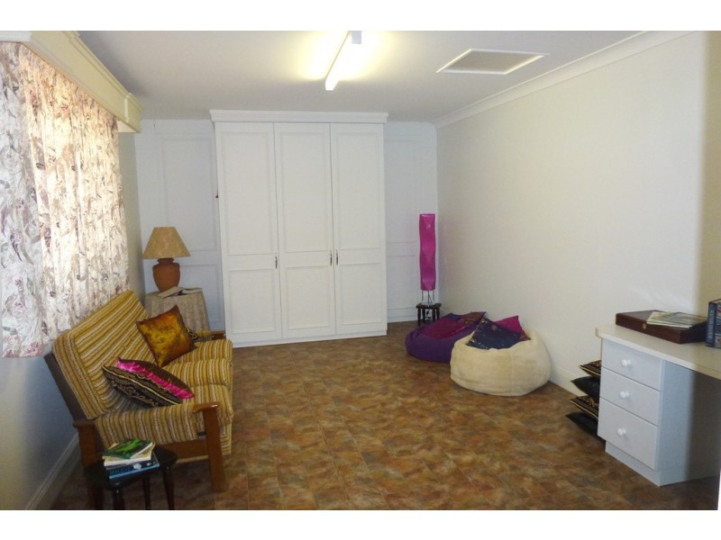 18 Ventnor Drive, Tamworth NSW 2340