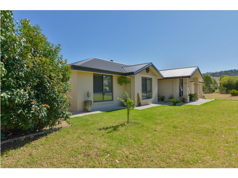 29 Sequoia Drive, Tamworth NSW 2340