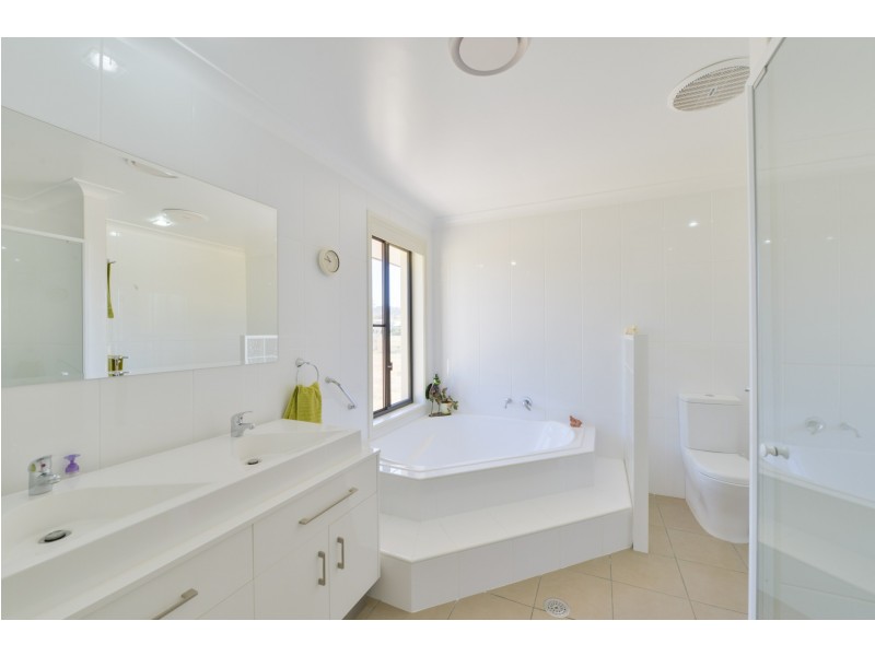 29 Sequoia Drive, Tamworth NSW 2340