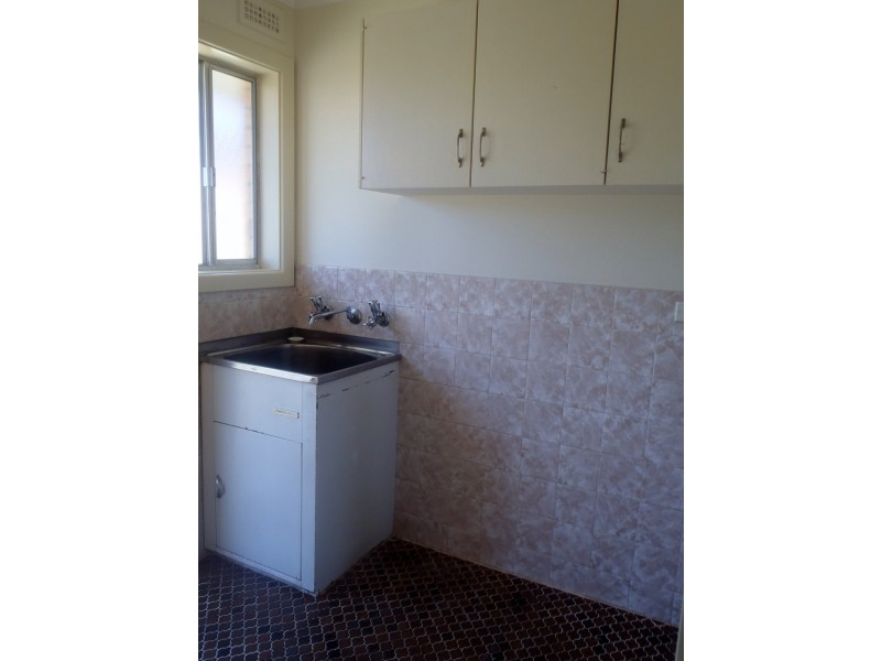 35 Kyooma Street, Tamworth NSW 2340