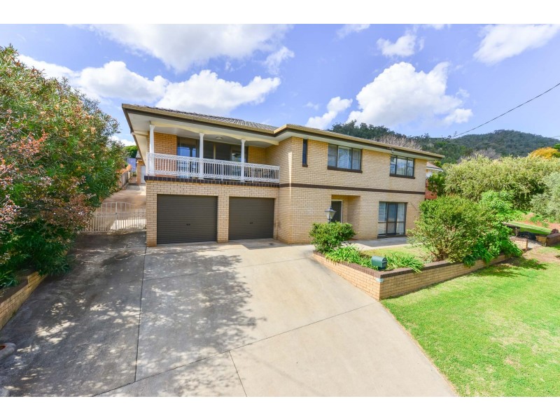 10 Burnside Avenue, Tamworth NSW 2340