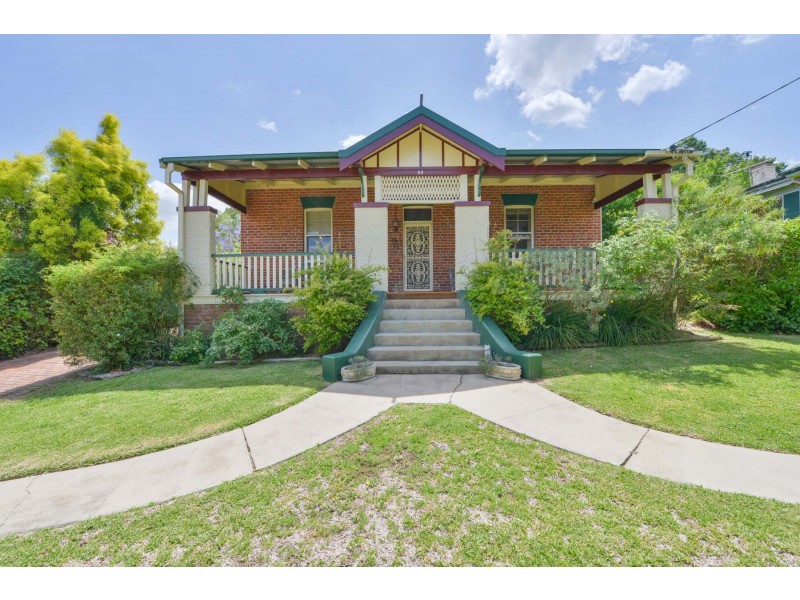 88 Upper Street, Tamworth NSW 2340