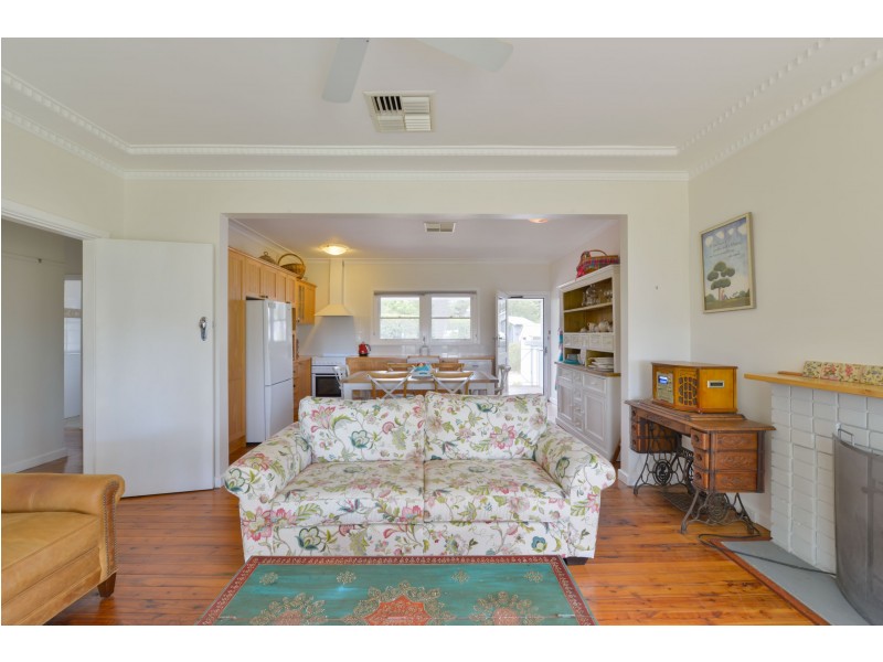 8 Panorama Road, Calala NSW 2340