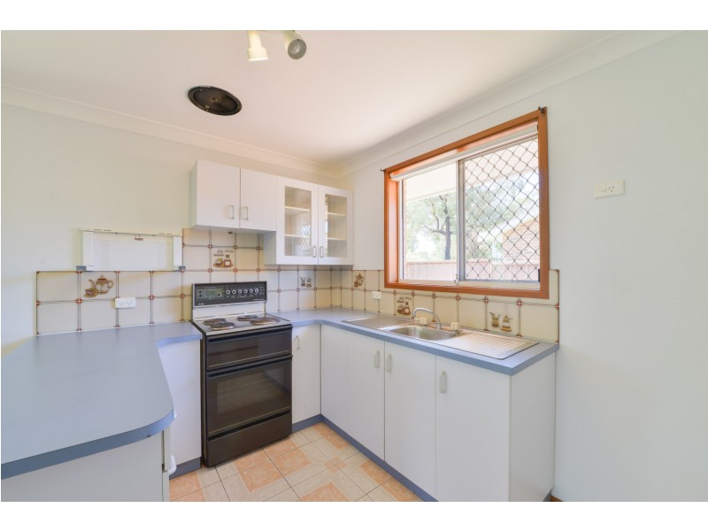 1 and 2/6 Belah Close, Tamworth NSW 2340