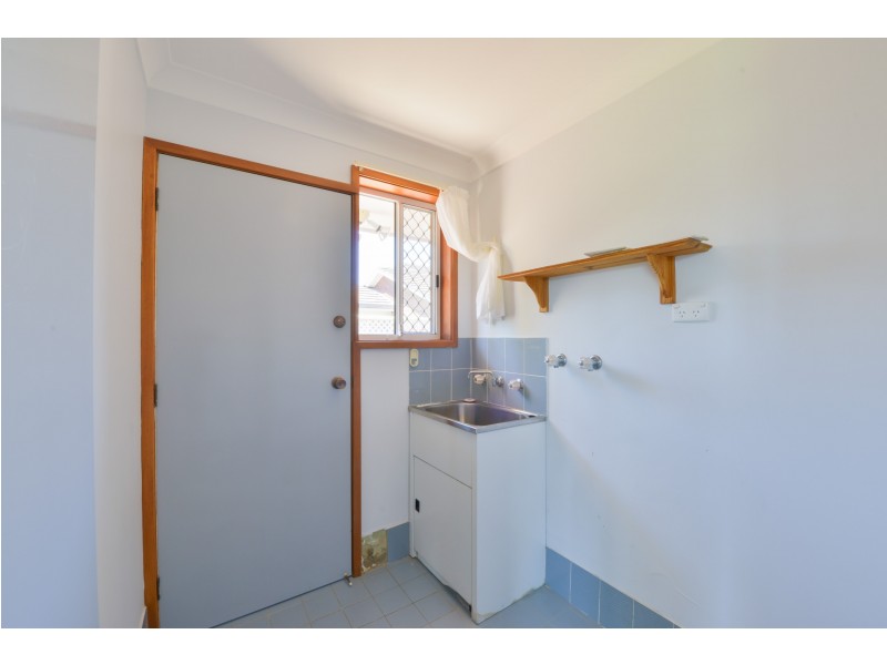 1 and 2/6 Belah Close, Tamworth NSW 2340