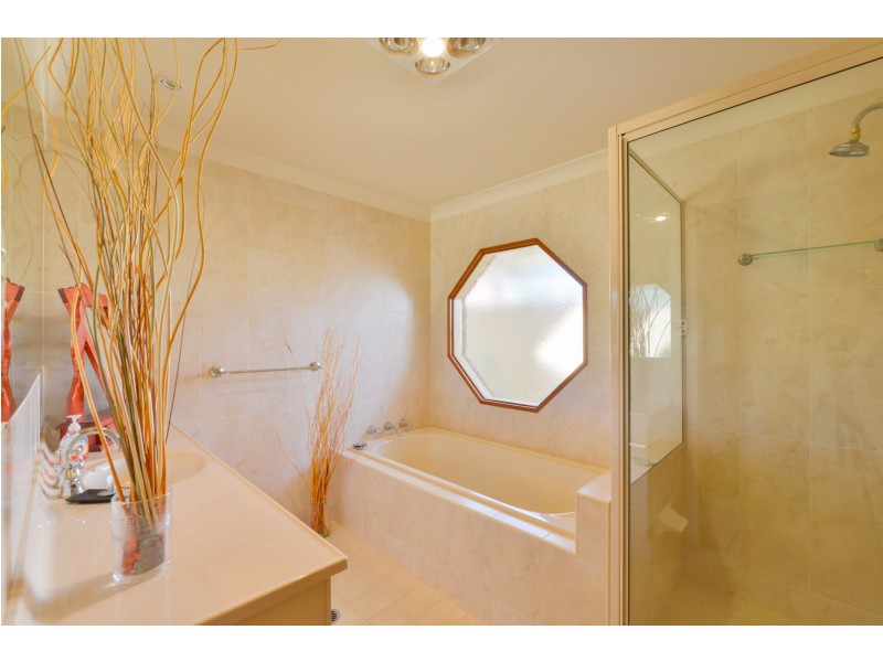 4 Amaroo Road, Tamworth NSW 2340