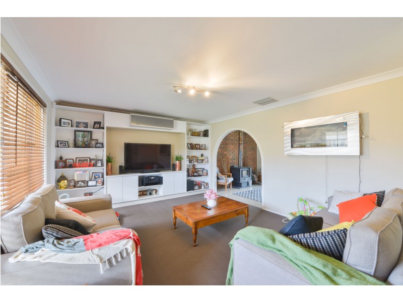 51 Glengarvin Drive, Tamworth NSW 2340