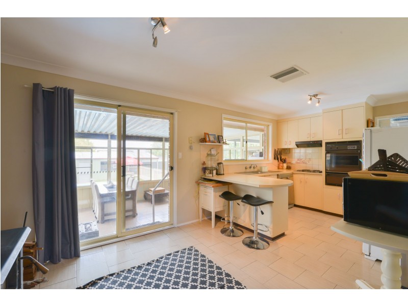 51 Glengarvin Drive, Tamworth NSW 2340