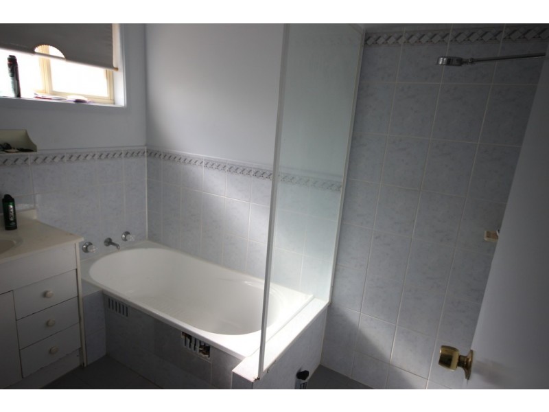 1 and 2/24 Nancy Street, Tamworth NSW 2340