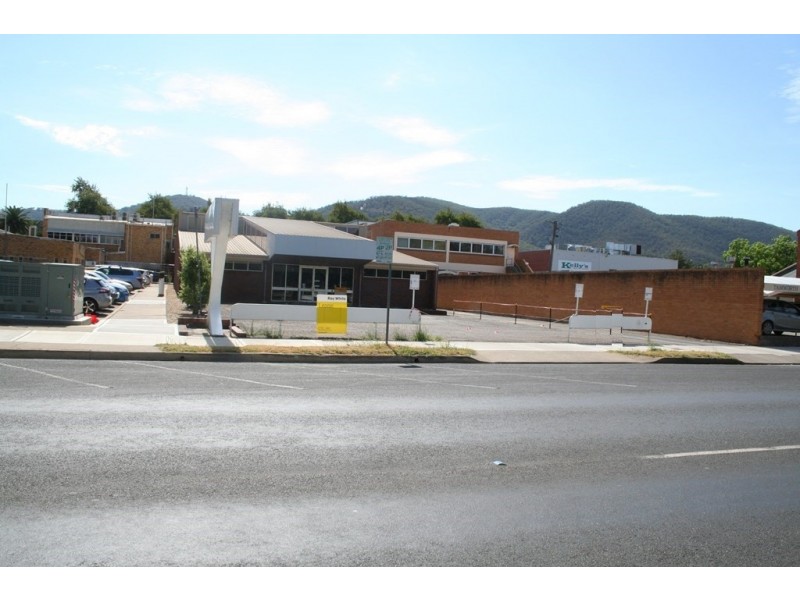 451 Peel Street, Tamworth NSW 2340