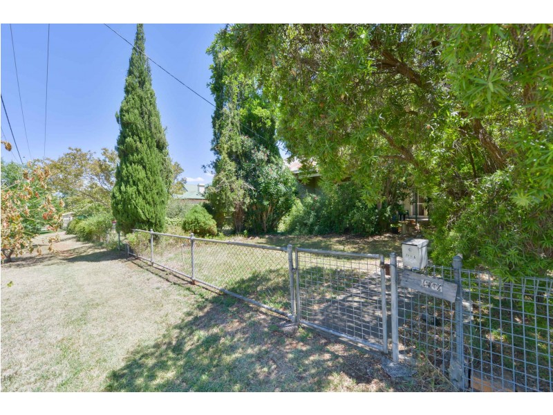 160 and 160A North Street, Tamworth NSW 2340