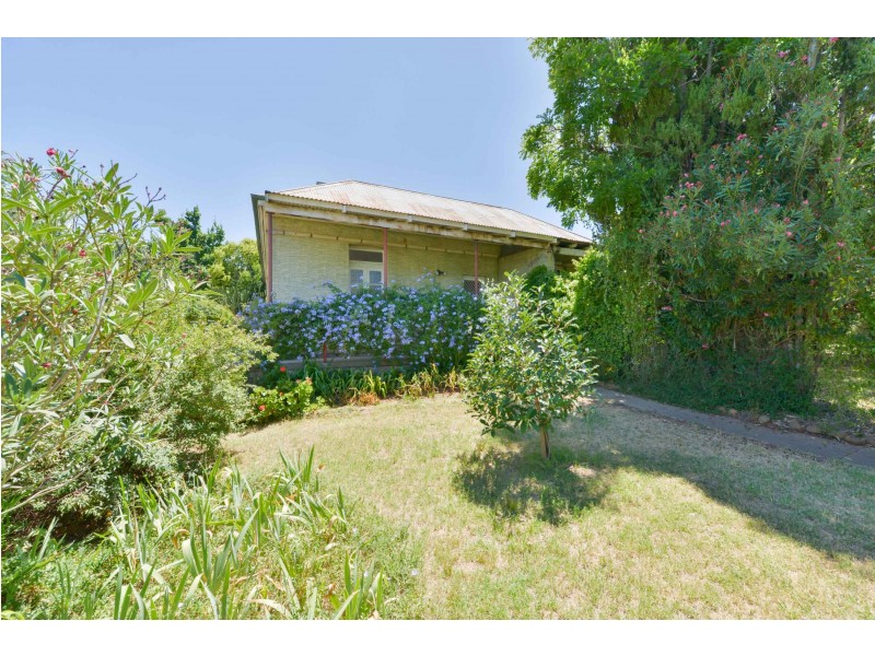 160 and 160A North Street, Tamworth NSW 2340