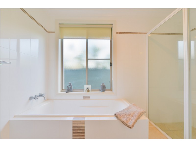 77 The Heights, Tamworth NSW 2340