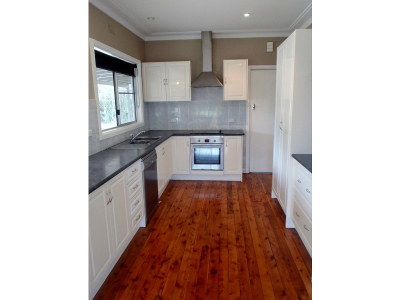 2 Rosedale Avenue, Tamworth NSW 2340