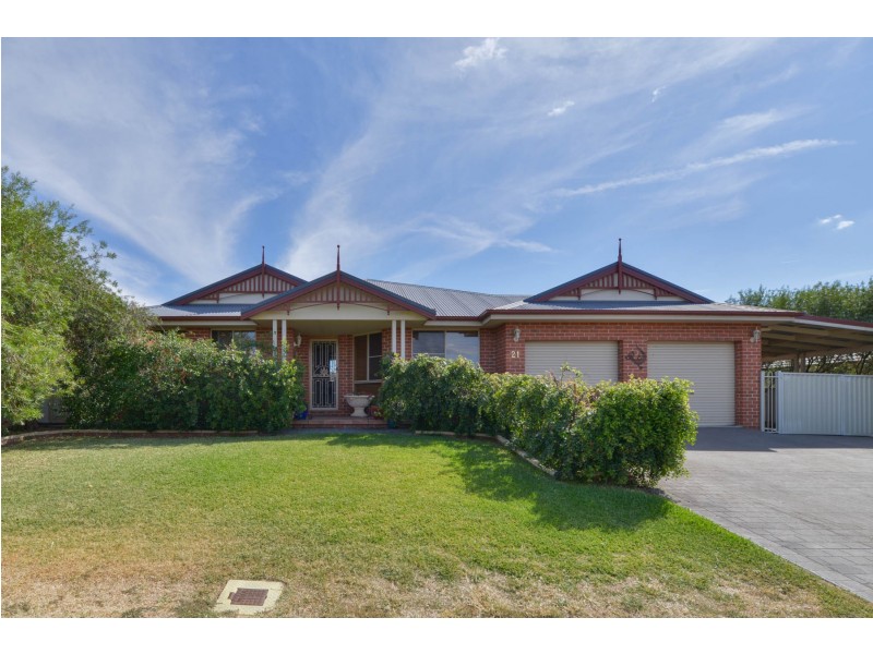 21 Warburton Drive, Westdale NSW 2340