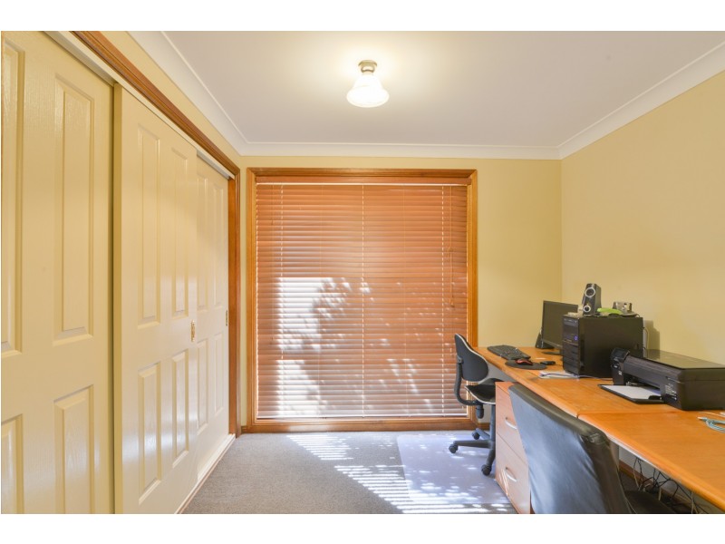 21 Warburton Drive, Westdale NSW 2340