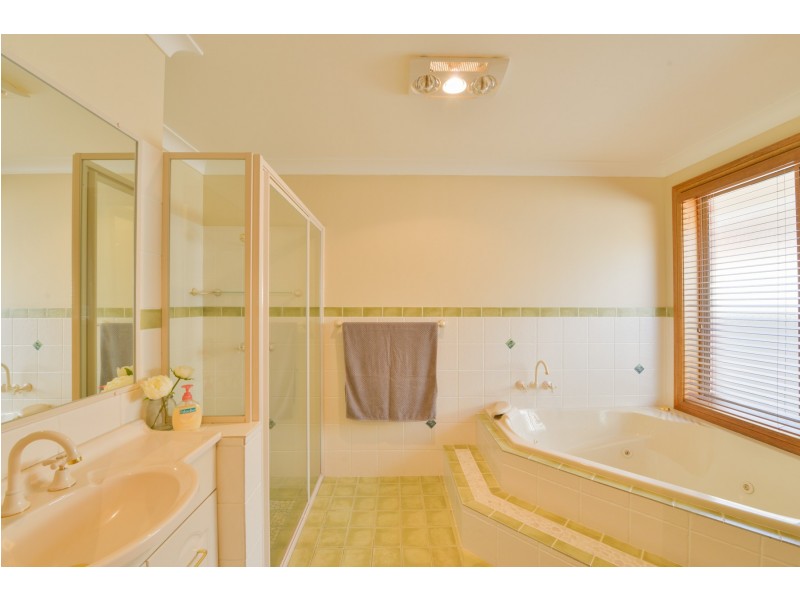 21 Warburton Drive, Westdale NSW 2340