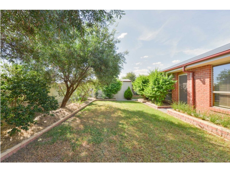 21 Warburton Drive, Westdale NSW 2340