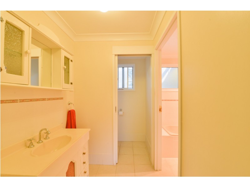 17 Carole Drive, Kootingal NSW 2352