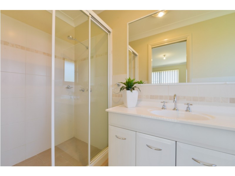 27 Fishermans Place, Tamworth NSW 2340