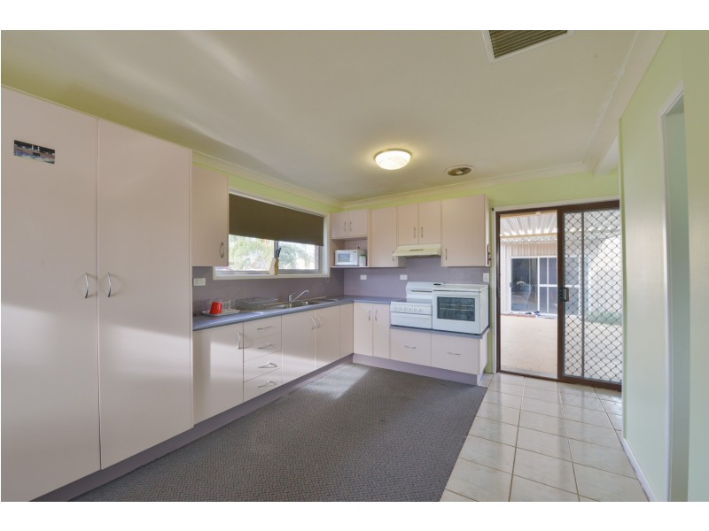 11 Campbell Road, Calala NSW 2340