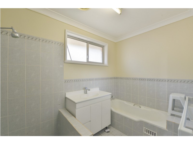 11 Campbell Road, Calala NSW 2340