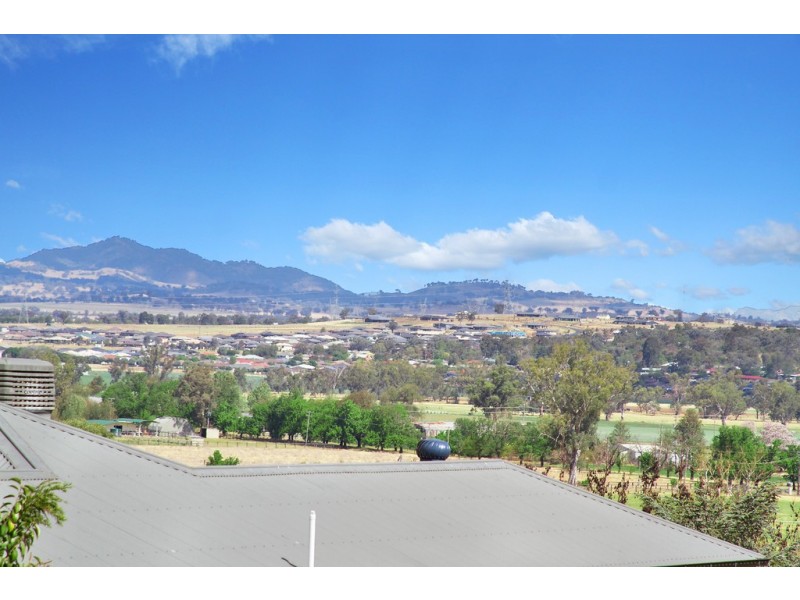 10 Lancaster Avenue, Tamworth NSW 2340
