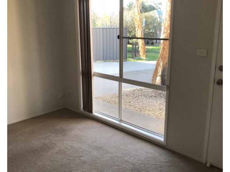 13 Caley Close, Tamworth NSW 2340