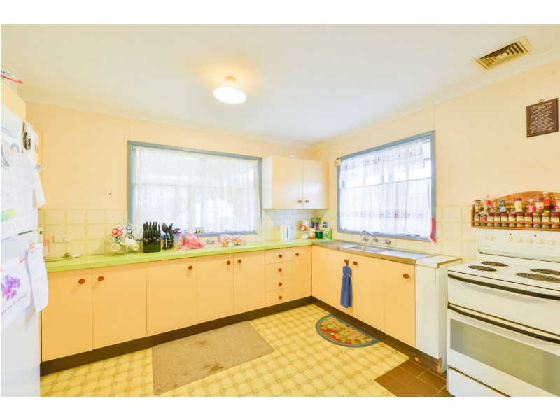 20 Evans Street, Westdale NSW 2340