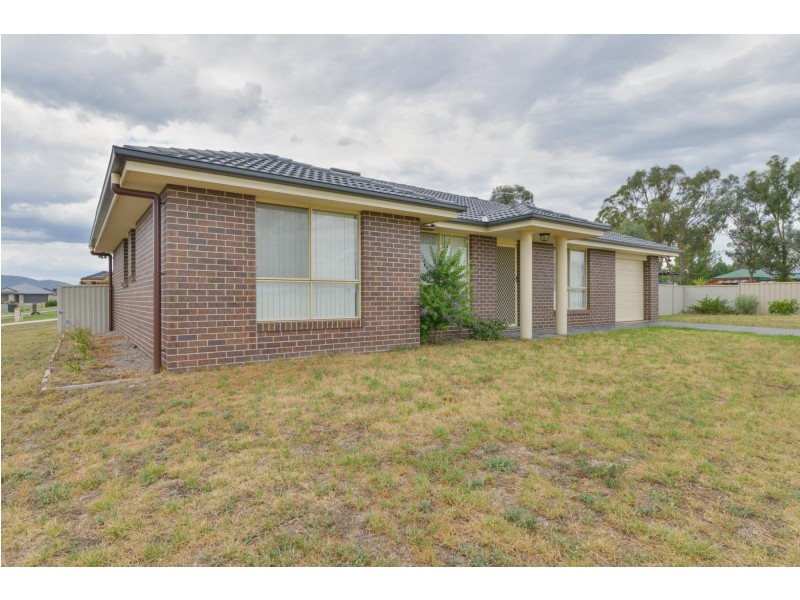 38 Marathon Street, Tamworth NSW 2340
