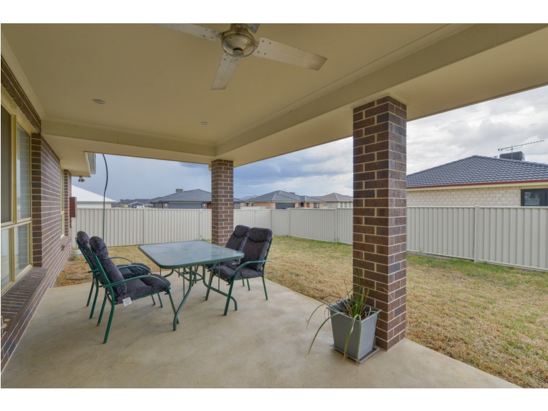 38 Marathon Street, Tamworth NSW 2340