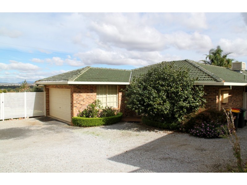 16 Beattie Boulevard, Tamworth NSW 2340