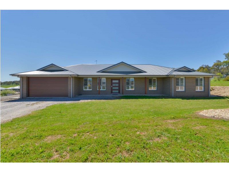 2 Stringybark Road, Tamworth NSW 2340