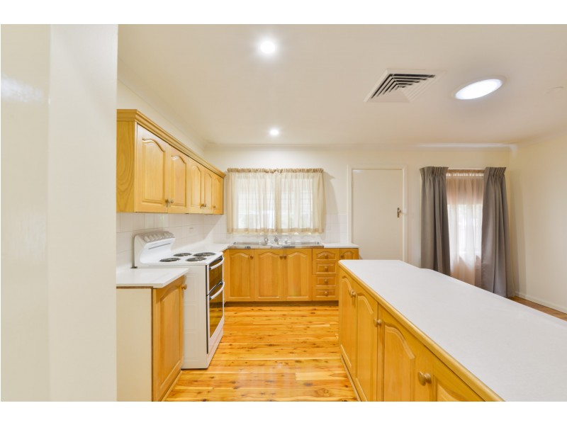 18 Murrawai Street, Tamworth NSW 2340