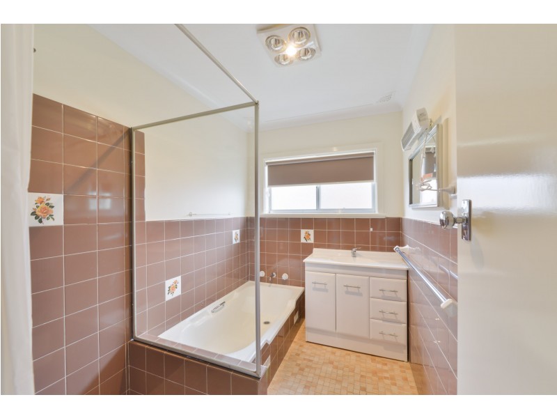 18 Murrawai Street, Tamworth NSW 2340