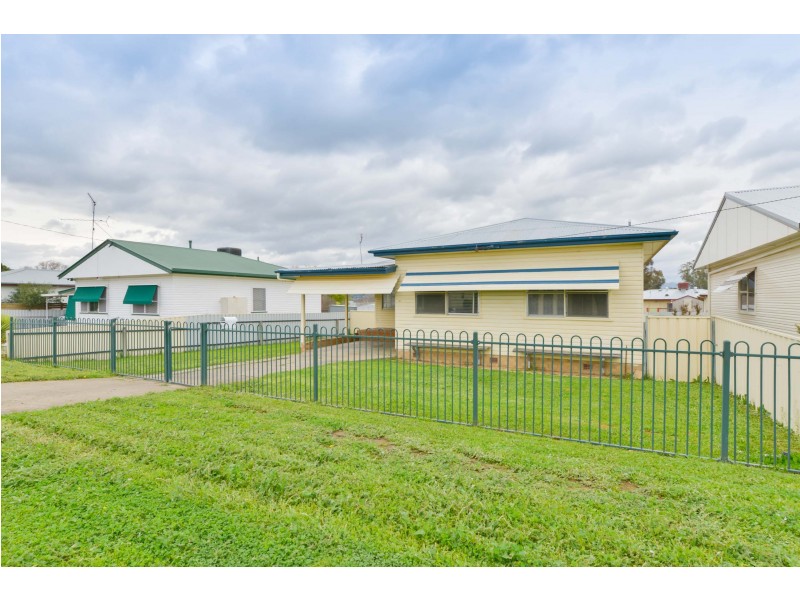 29 Churchill Street, Tamworth NSW 2340