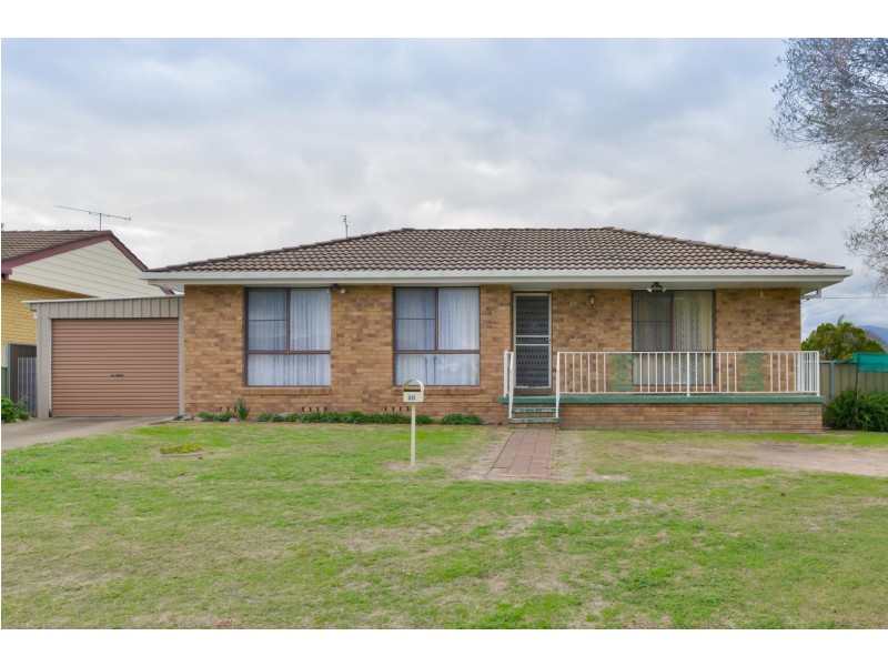 20 Dorothy Avenue, Kootingal NSW 2352