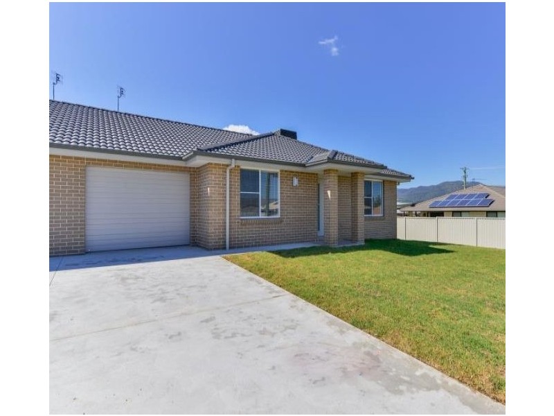 2B Lily Close, Kootingal NSW 2352