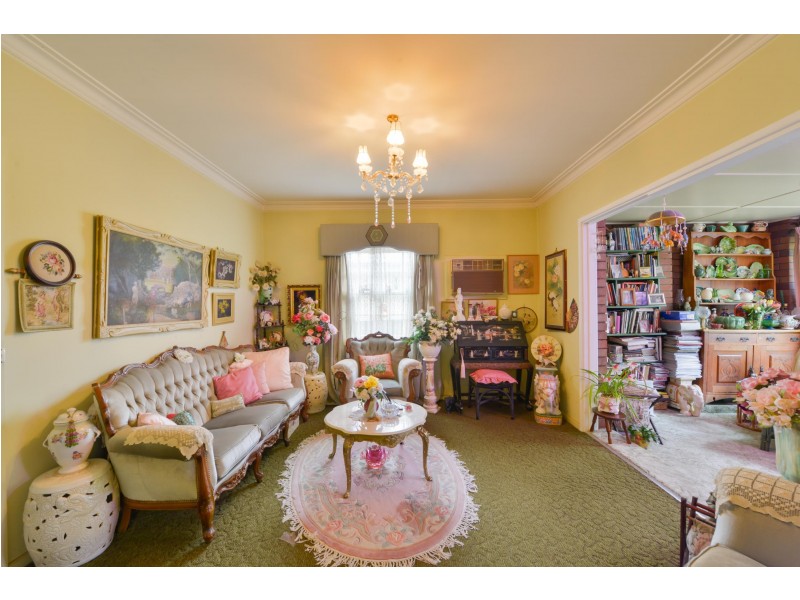 81 Church Street, Tamworth NSW 2340