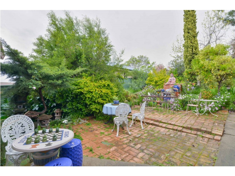 81 Church Street, Tamworth NSW 2340