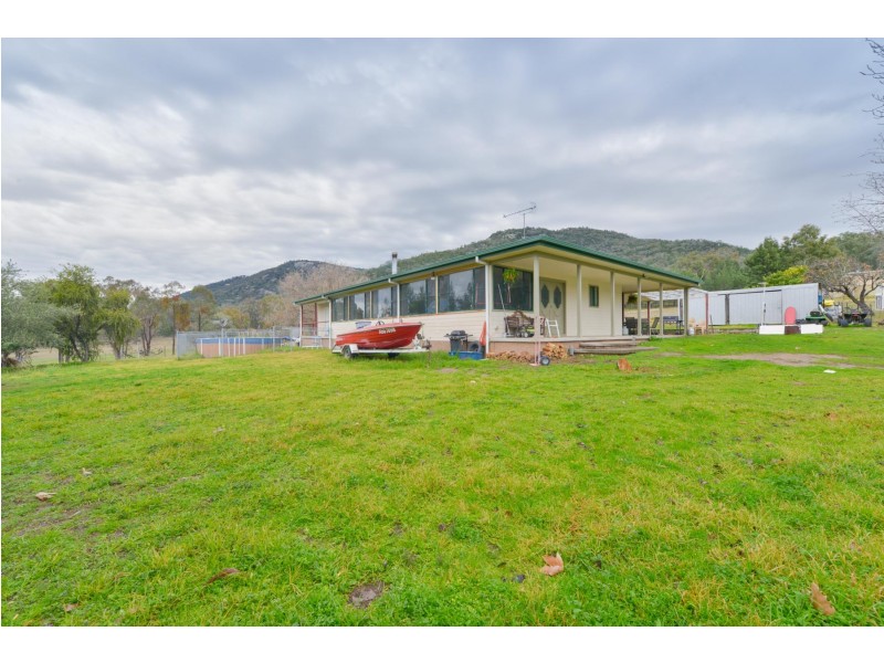 23 Loi Lane, Tamworth NSW 2340