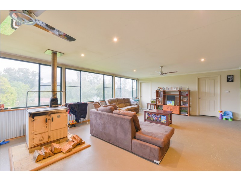 23 Loi Lane, Tamworth NSW 2340