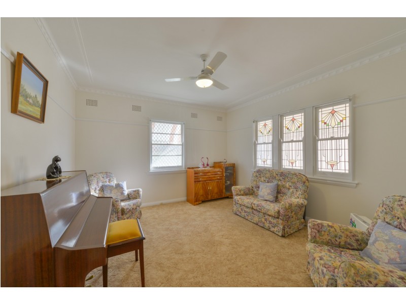 64 Mathews Street, Tamworth NSW 2340