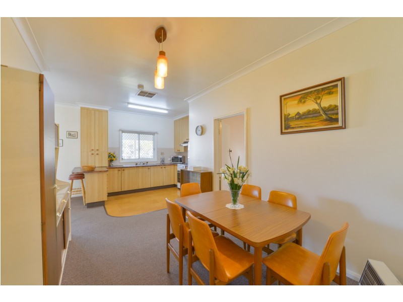 64 Mathews Street, Tamworth NSW 2340
