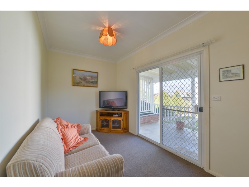 64 Mathews Street, Tamworth NSW 2340