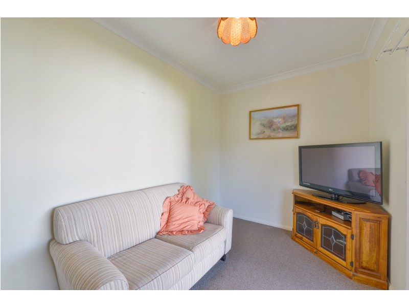 64 Mathews Street, Tamworth NSW 2340